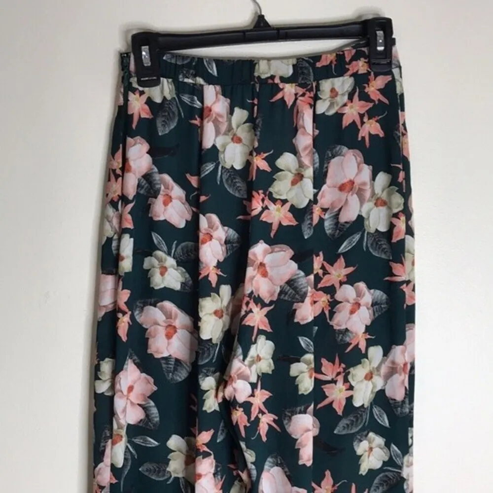 Show me your Mumu semi-sheer wide leg flare loose floral pants size medium - Image 9