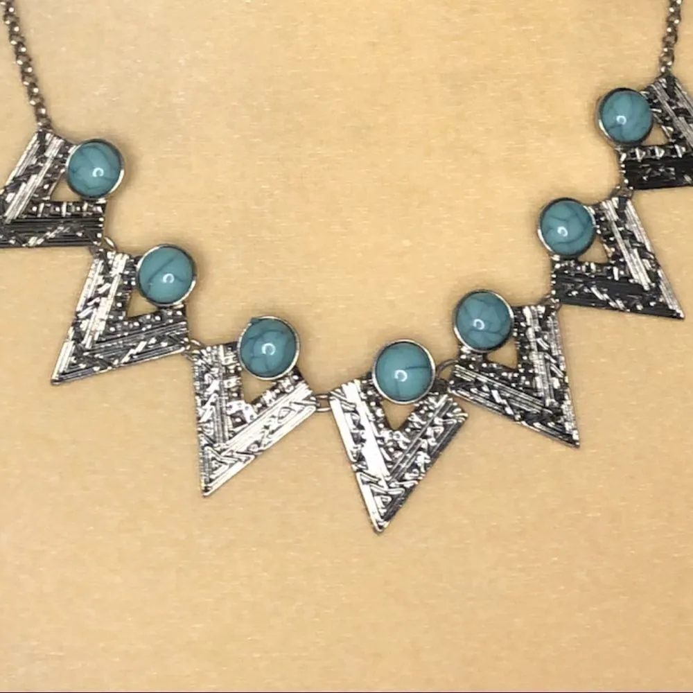 Cool silver and turquoise stone necklace Silver - Image 2