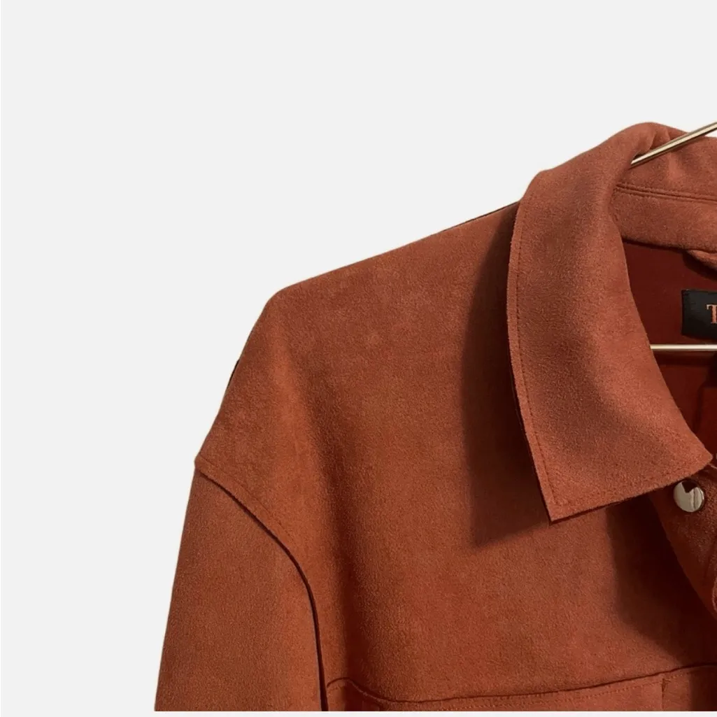 Truth women’s 1x faux leather burnt orange BEAUTIFUL COMFY BUTTON DOWN Silver - Image 4