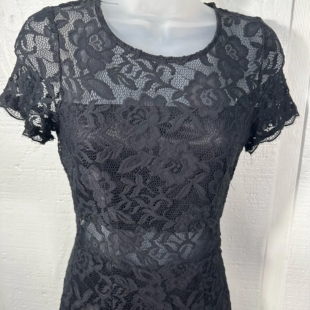 NSR Women’s Black Lace Overlay Dress with Peekaboo Waist Size XS NWT - Image 13