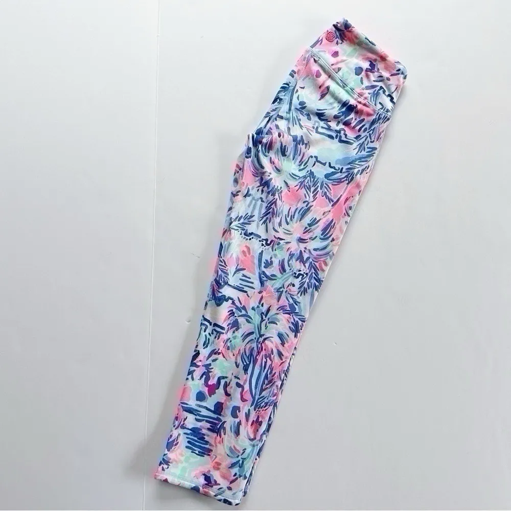 Lilly Pulitzer Women’s UPF 50” Weekender Cropped Multi Cabana Legging XS - Image 3