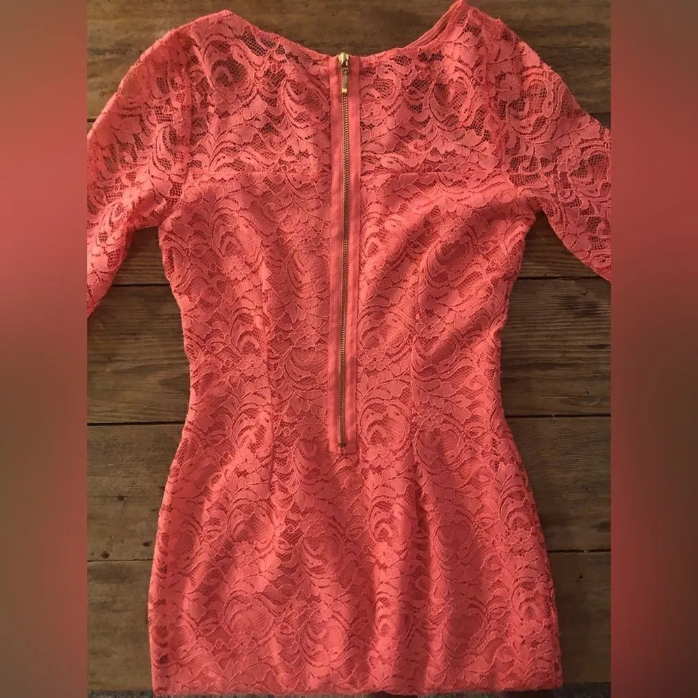 Jennifer Lopez lace overlay, coral colored dress size 0 - Image 3
