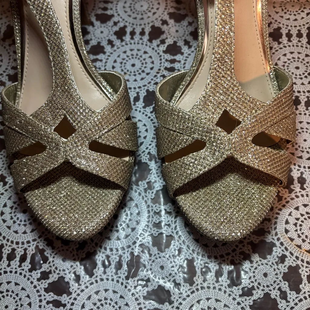 Gianni bini Gold Sandals with Elegant Strappy Design‎ size 8.5 - Image 2