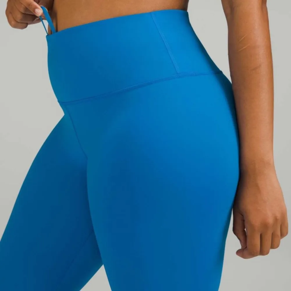 Lululemon Wunder Train High-Rise Crop 23"
Poolside blue size 4 - Image 3