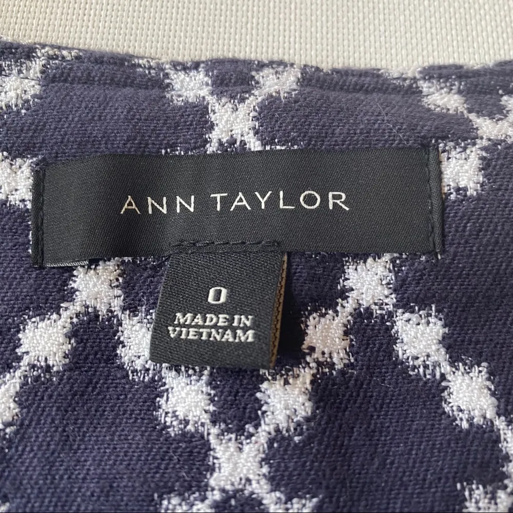 Ann Taylor  Diamond Geo Print Zip Up Blazer - Image 7