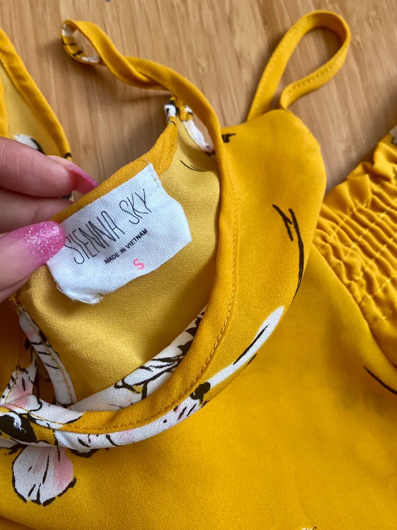 Francesca's Yellow Floral Top - Image 9