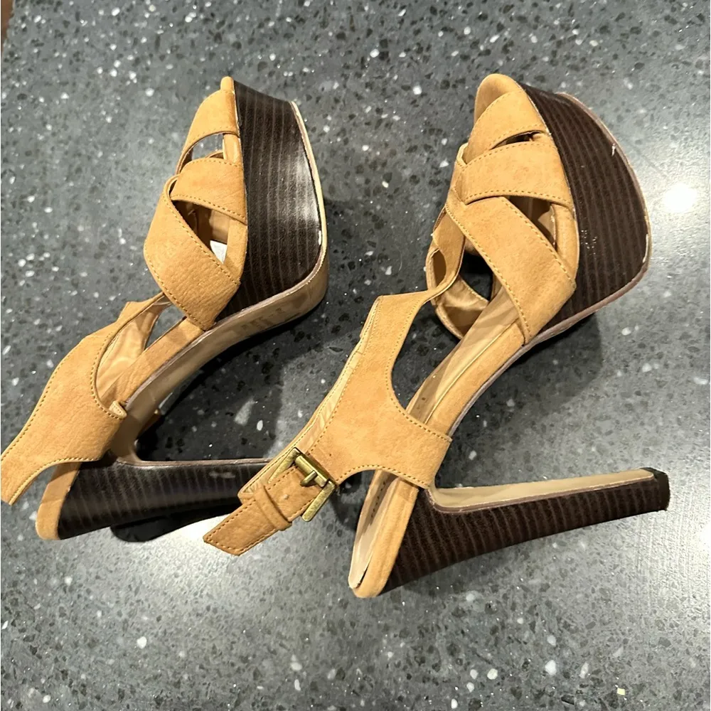 Madden girl peep toe tan platform stilettos 8 - Image 3