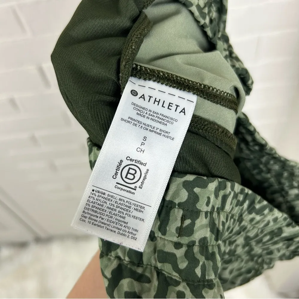 Athleta Green Printed Hustle 3” Shorts Size S - Image 6