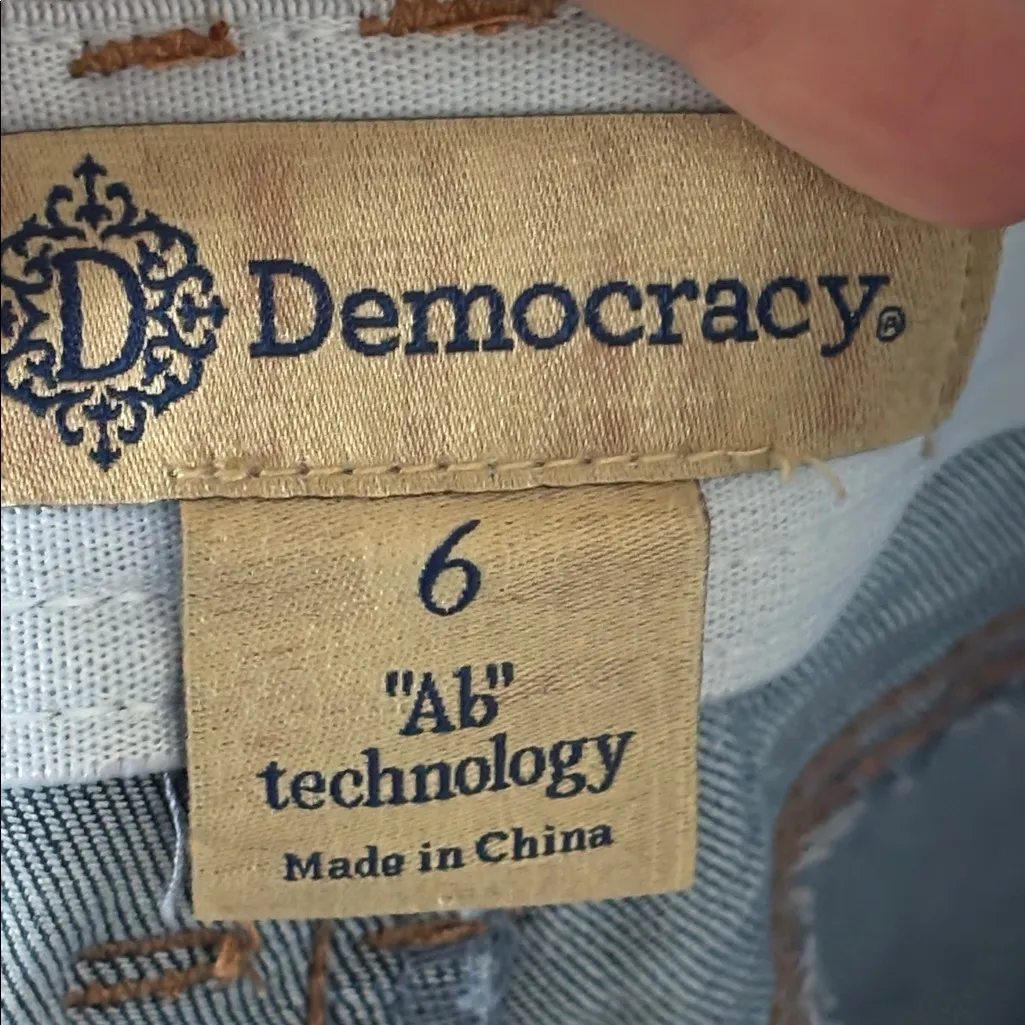Democracy Ab Solution Light Wash‎ Distressed Jeans - Image 3