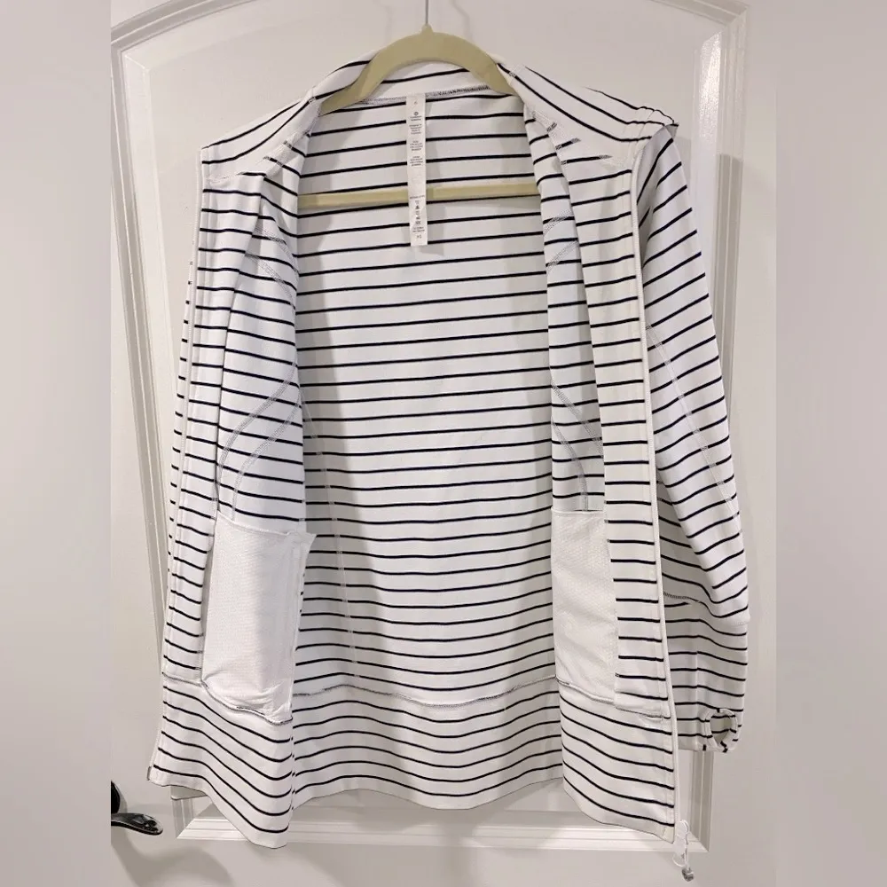 Lululemon Define Jacket Size 6 Navy White Stripe Zip-Up Track Jacket Athleisure - Image 7