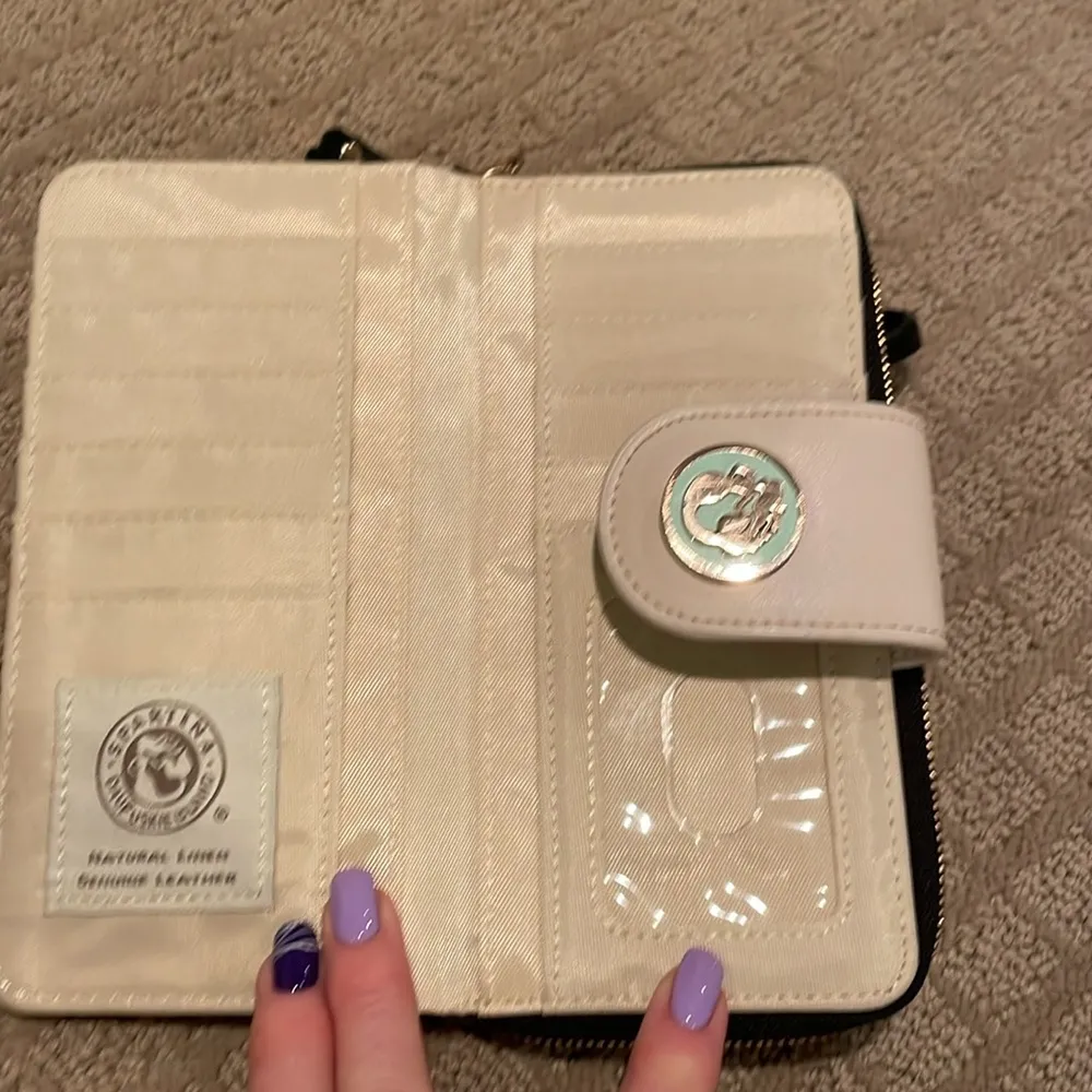 Spartina Black and Cream Patterned Women's Wristlet - Image 3