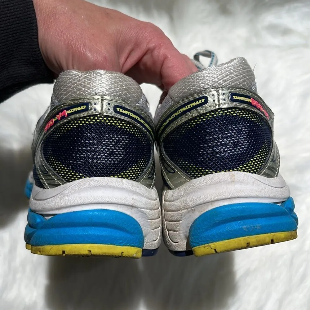 Ladies New Balance 860 V4 Size 8.  B71 - Image 8