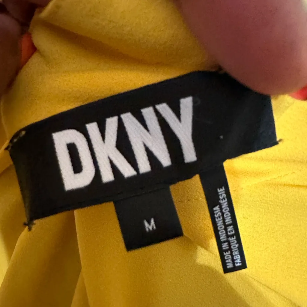 Size Medium yellow DKNY v-neck blouse EUC - Image 2