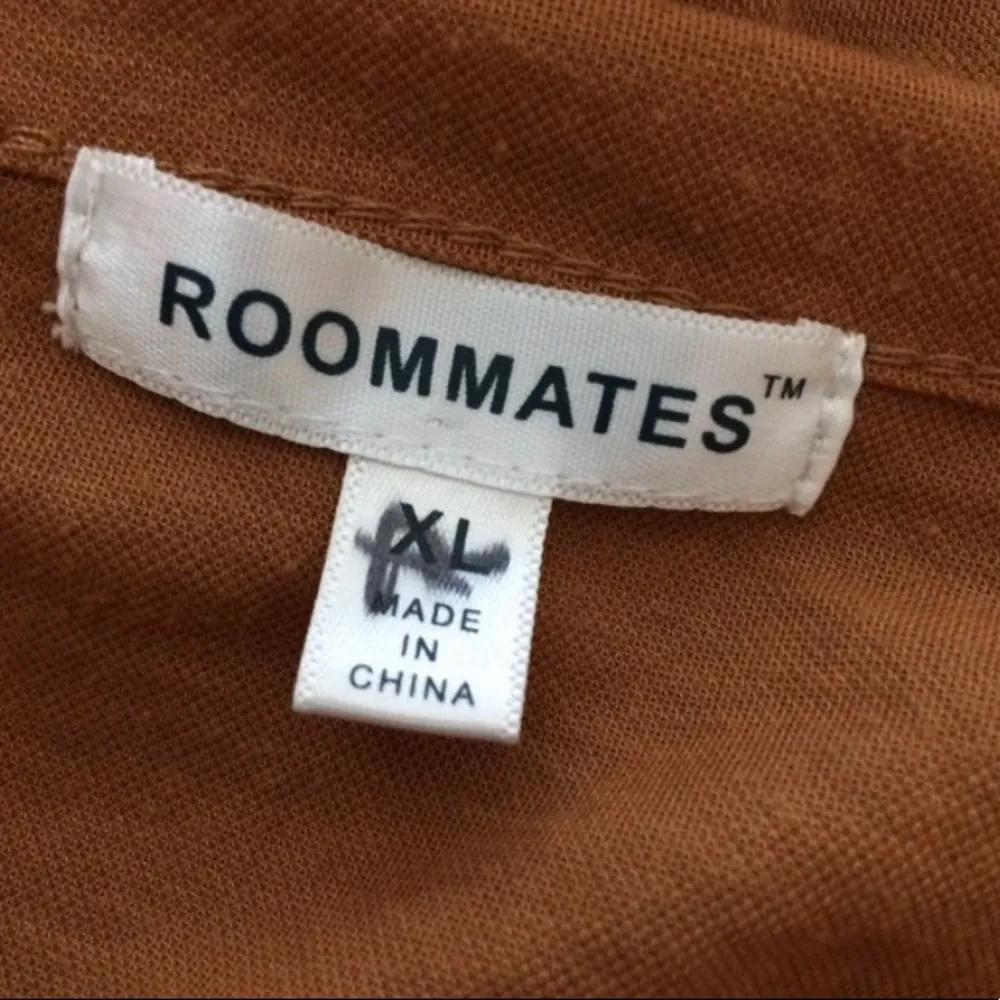 RoomMates Ruffled Button Front Top - Image 2