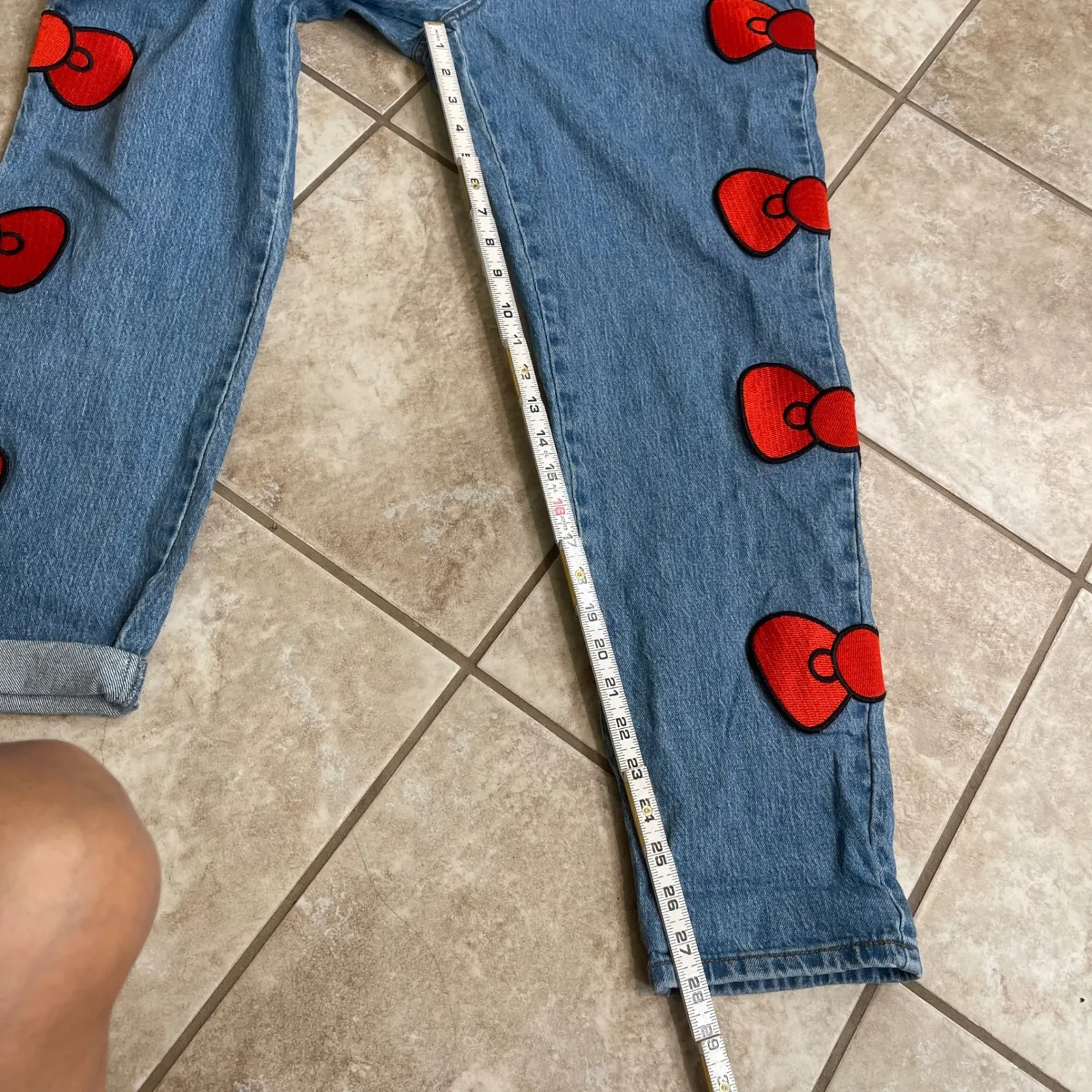 Hello Kitty Bow Denim Jeans Women's Size 15 Red Bow & Rhinestone NWT hot topic Blue - Image 10