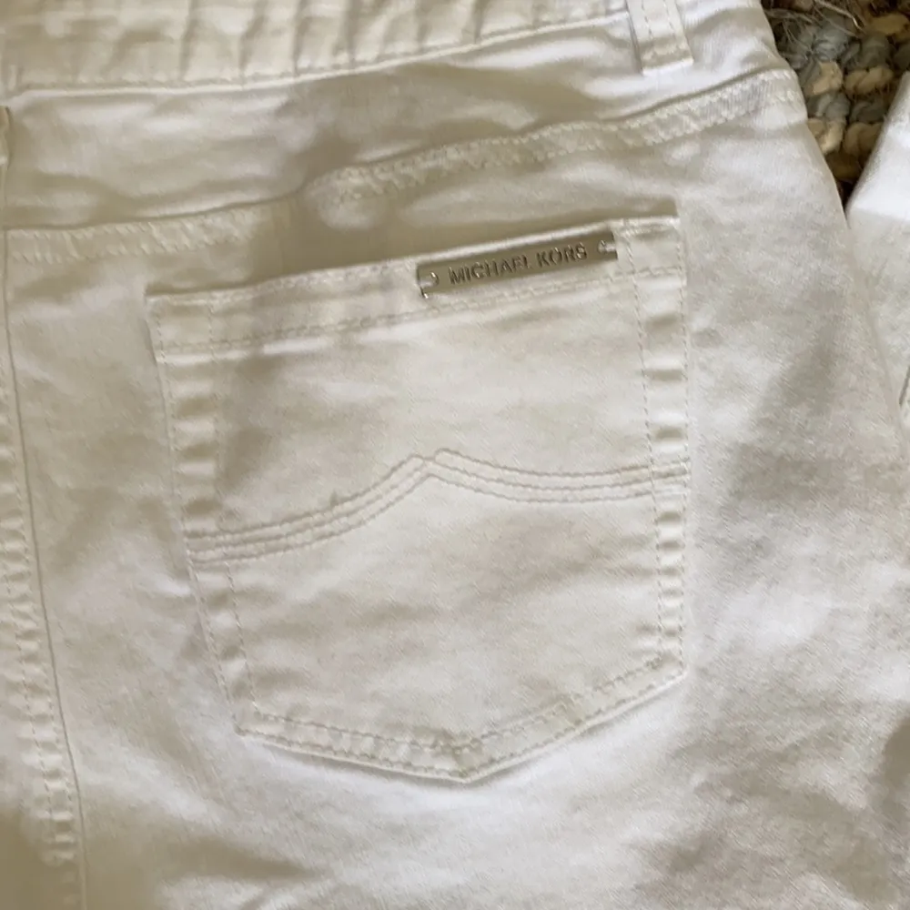 Michael Kors white jean capris - Image 3