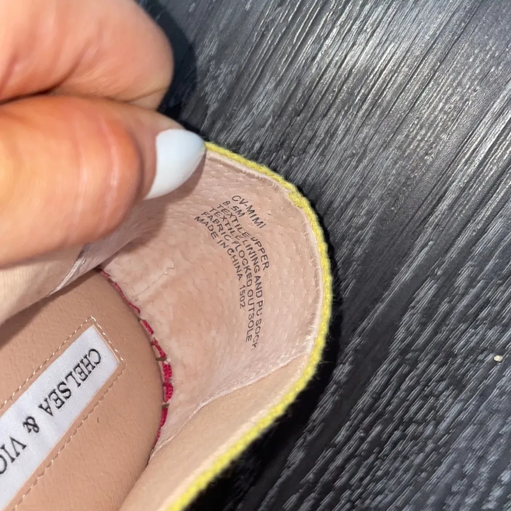 NWOT CHELSEA & VIOLET Espadrille Slip On Shoes Size 8.5 - Image 4