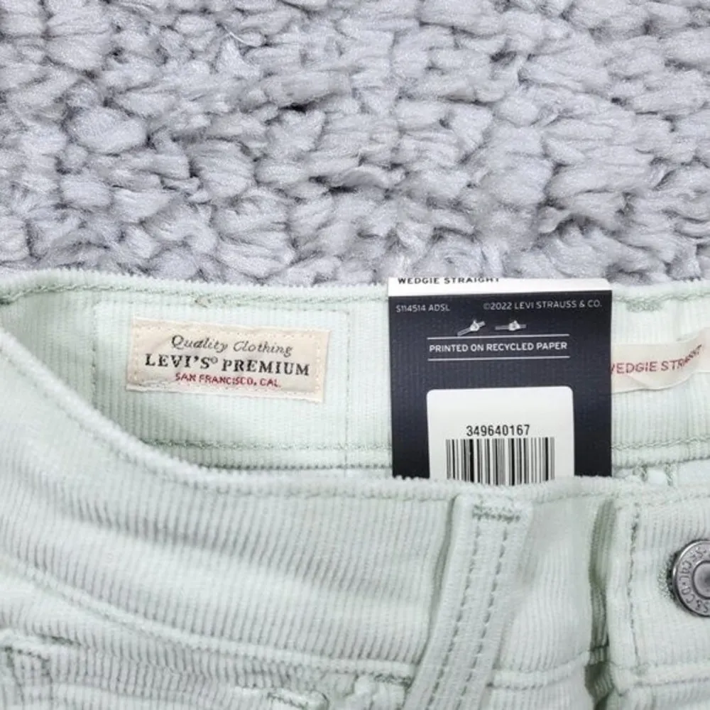 Levi’s Premium Wedgie Straight Corduroy Jeans Pants 25 x 28 Pastel Green Seafoam - Image 7