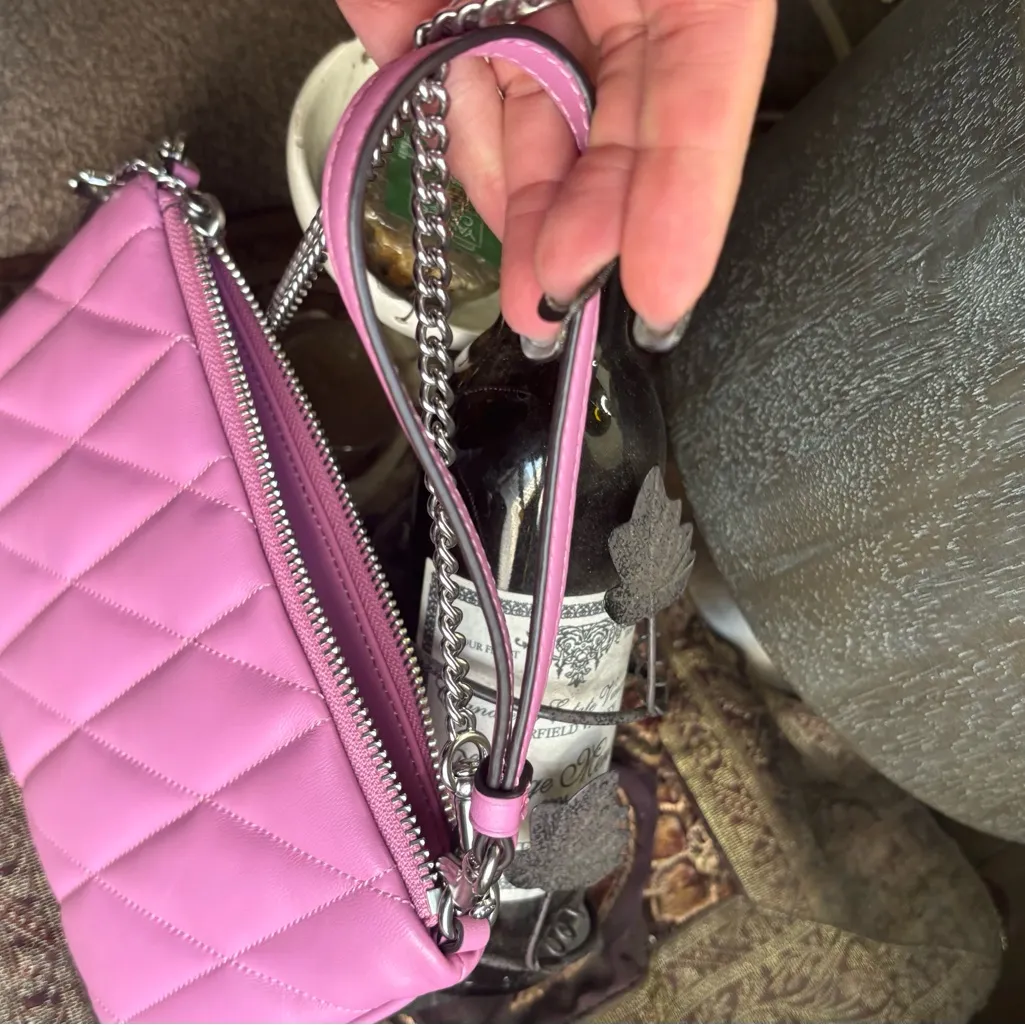 Authentic COACH 1941  Quilted leather Chain Shoulder Bag/wristlet - Image 8