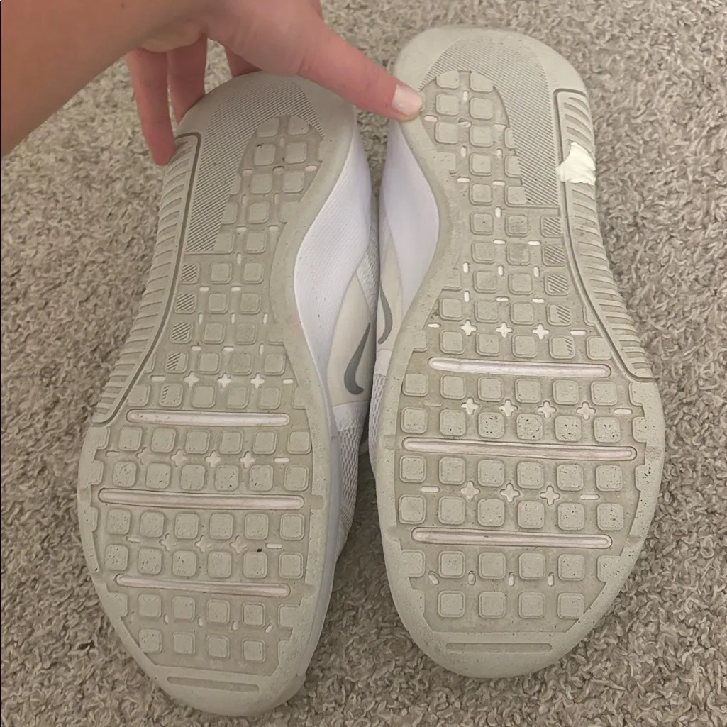 Nike Lifting Shoes - Image 3