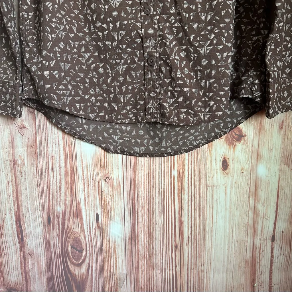 REI Women’s Brown Geometric Pattern Button Down Outdoor Hiking Shirt Size XS - Image 6
