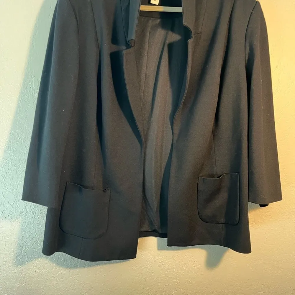 Kenneth Cole Black Blazer with Notched Lapels and Three - Image 5