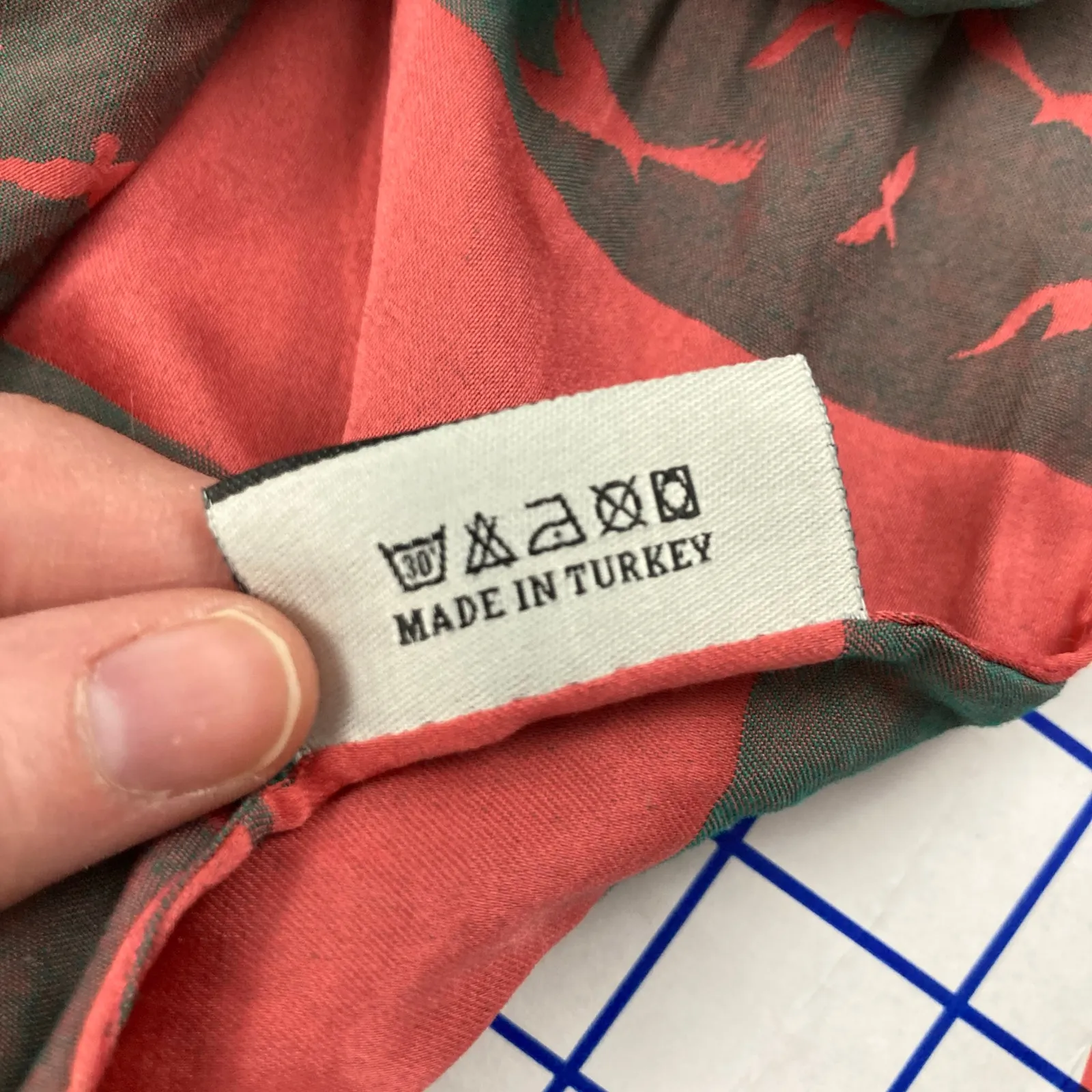 Pink & Gray Turkish Pashmina Hijab Istanbul Skyline Birds Lightweight 72x24 Wrap - Image 9