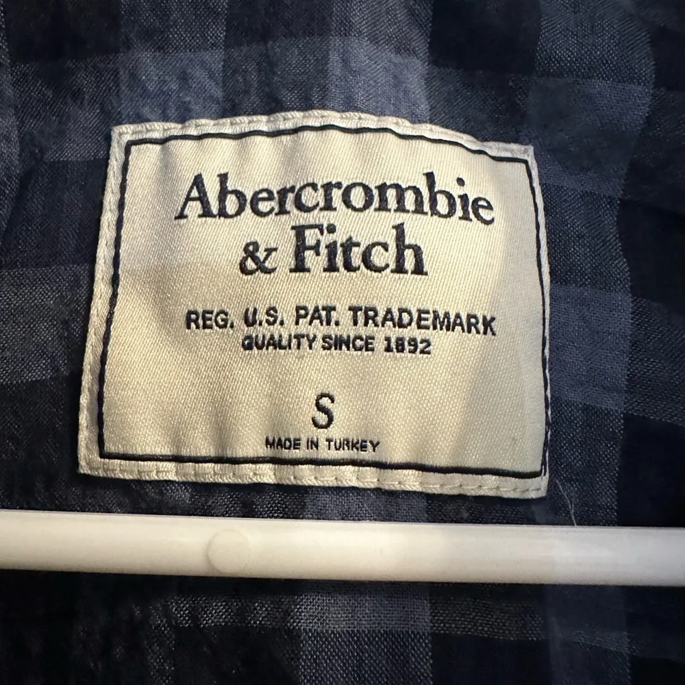 Abercrombie & Fitch Blue Plaid Button Down Top // Size Small - Image 2
