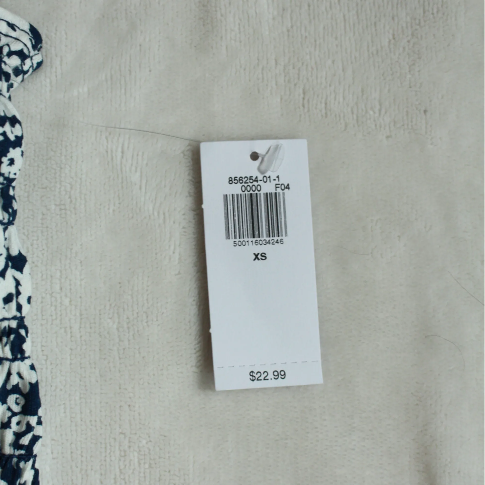 Old Navy Black and White Textured Tank Top - Image 2