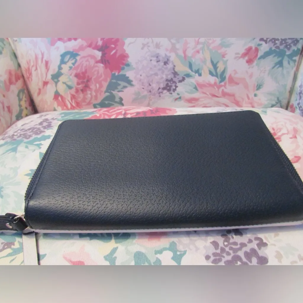 Kate Spade White and Black Wallet - Image 5