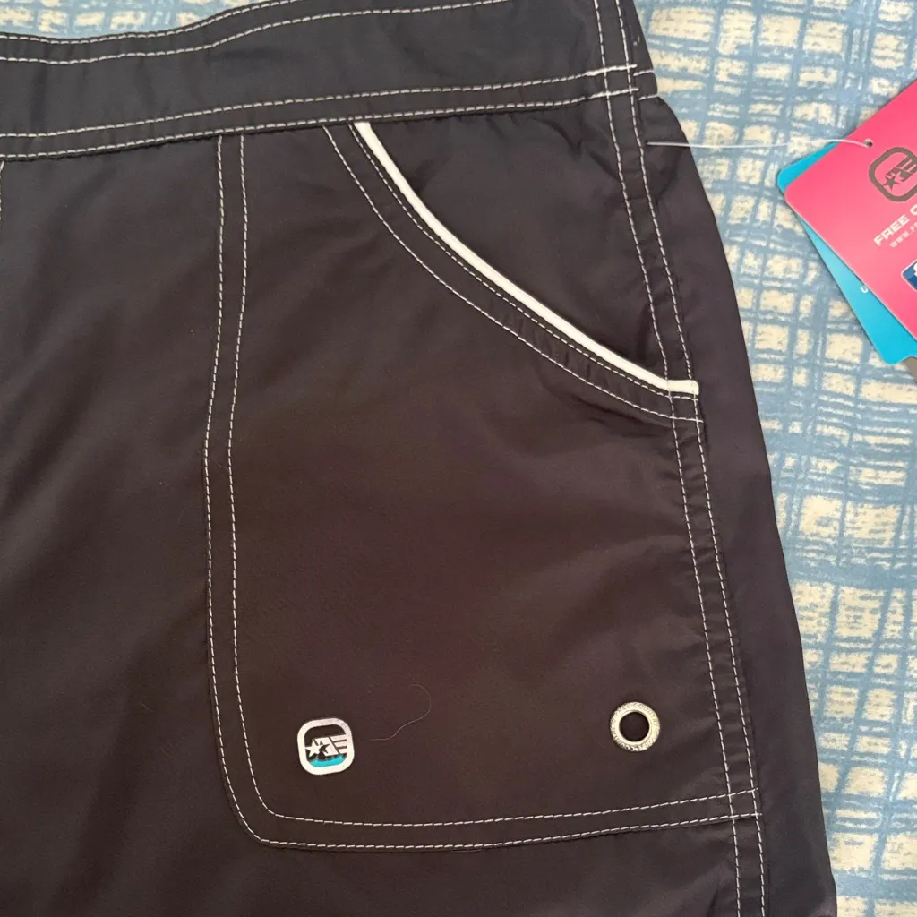 NWT Free Country Dark Grey Women's Swim Shorts with pockets - Image 10