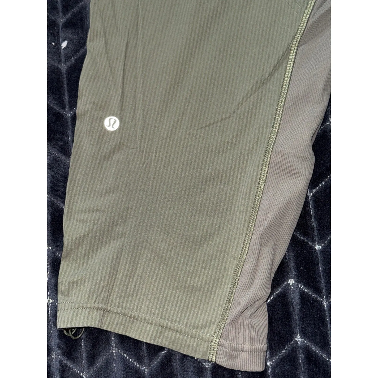 Lululemon Dance Studio Crop Pants Women's Green Twill Size 12 - Image 5