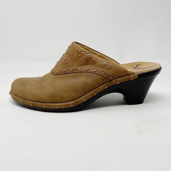 Sofft Tan Suede Nubuck leather copper stud heeled clogs mules neutral womens 9.5 - Image 19