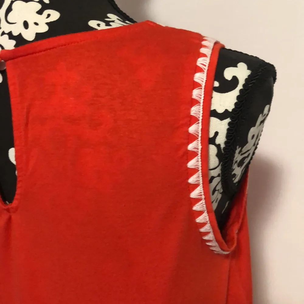 Bright red orange long tank blouse with embroidered edge and keyhole closure - Image 5