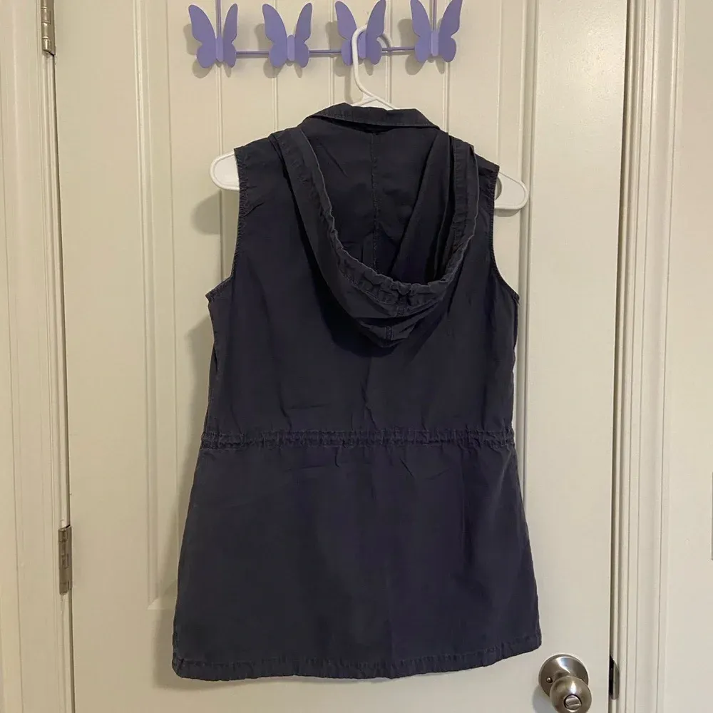EUC | Mudd women’s dark blue cargo zipper vest‎ — medium - Image 5
