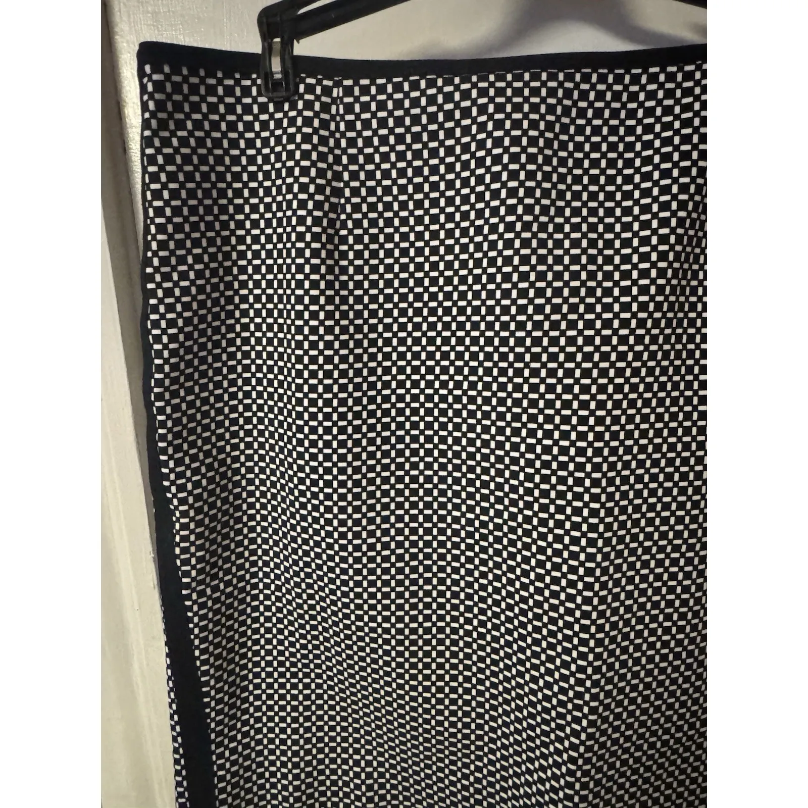 White House Black Market Checkered  Pencil Skirt, Size 14, Black and White - Image 3
