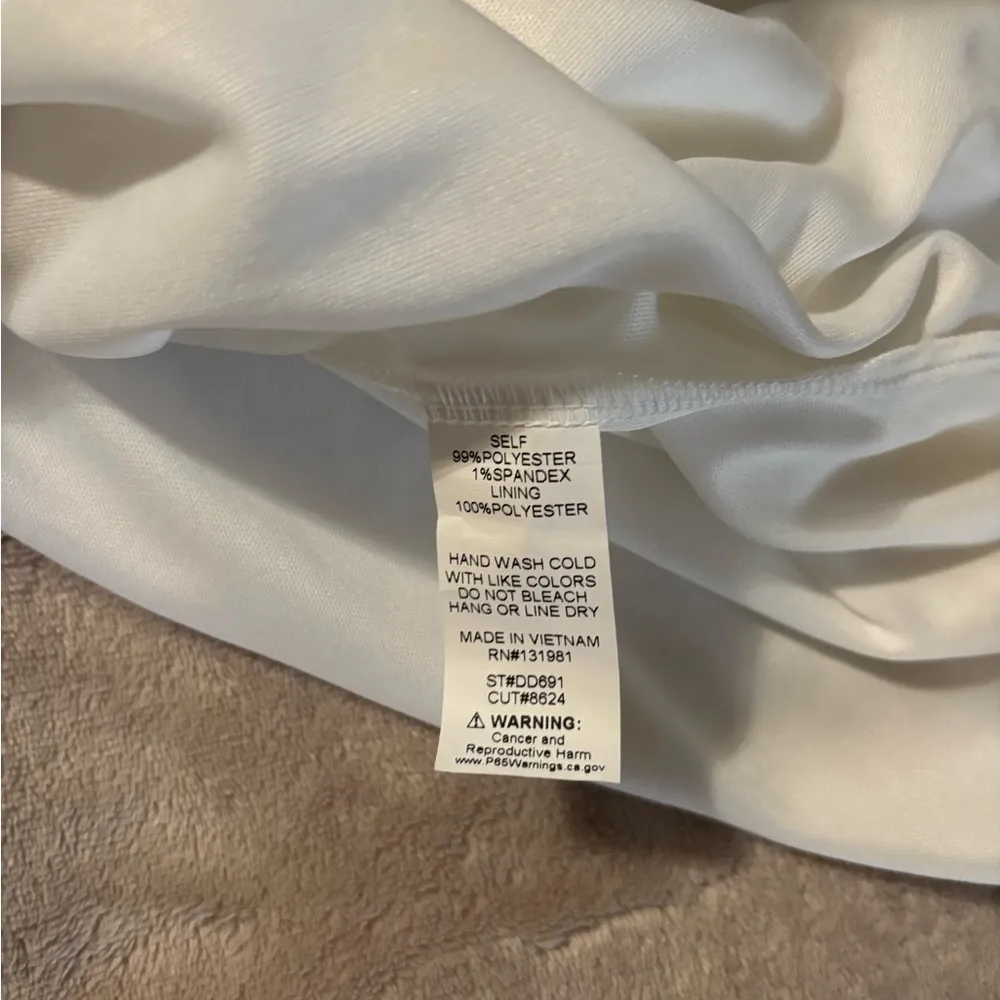 NAIF White Lined Dress with Designed Bell Sleeves and Tie Front Women’s XL - Image 4