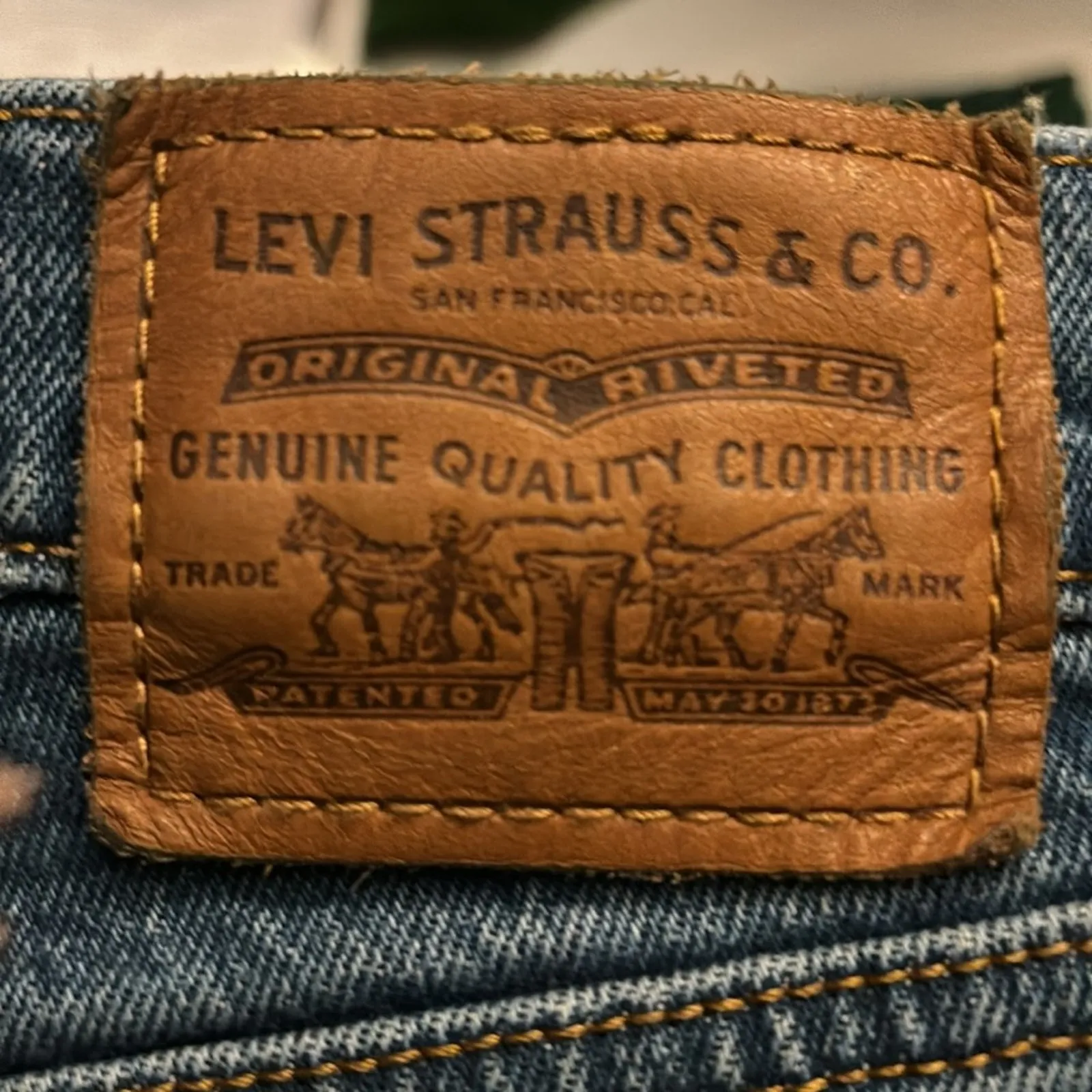 Levi's Wedgie Straight Leg Raw Hem Blue Denim Jean 26 Casual Boho Western Rocker - Image 12