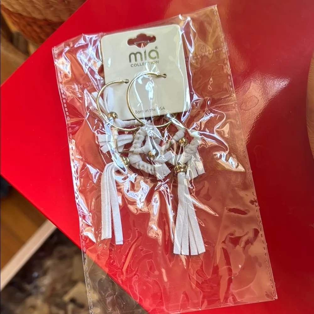 Mia Collection White Gold Western Boho Tassel Costume Hoop Earrings - Image 2