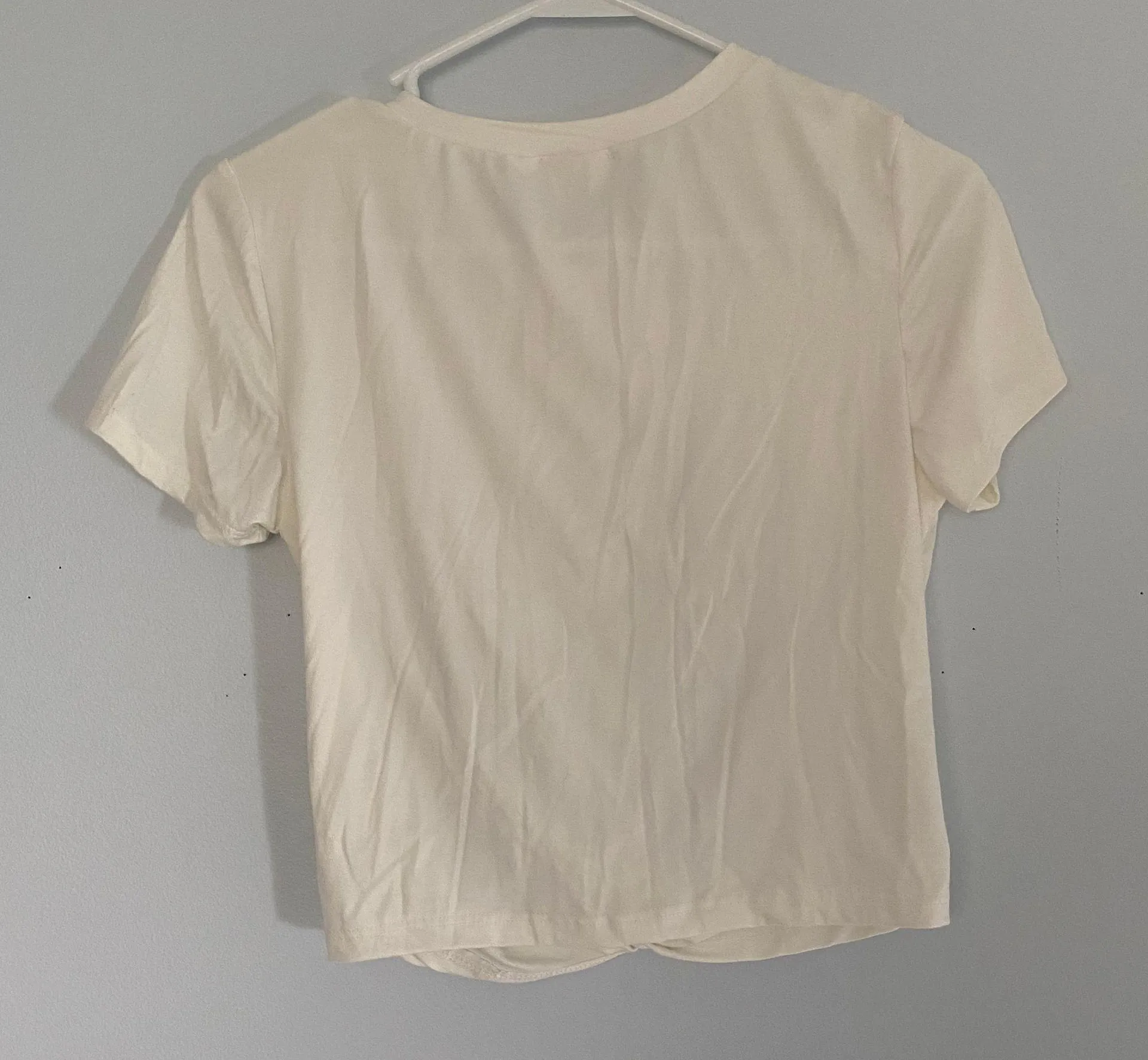 Basic White Tee Crop Top Size M - Image 3