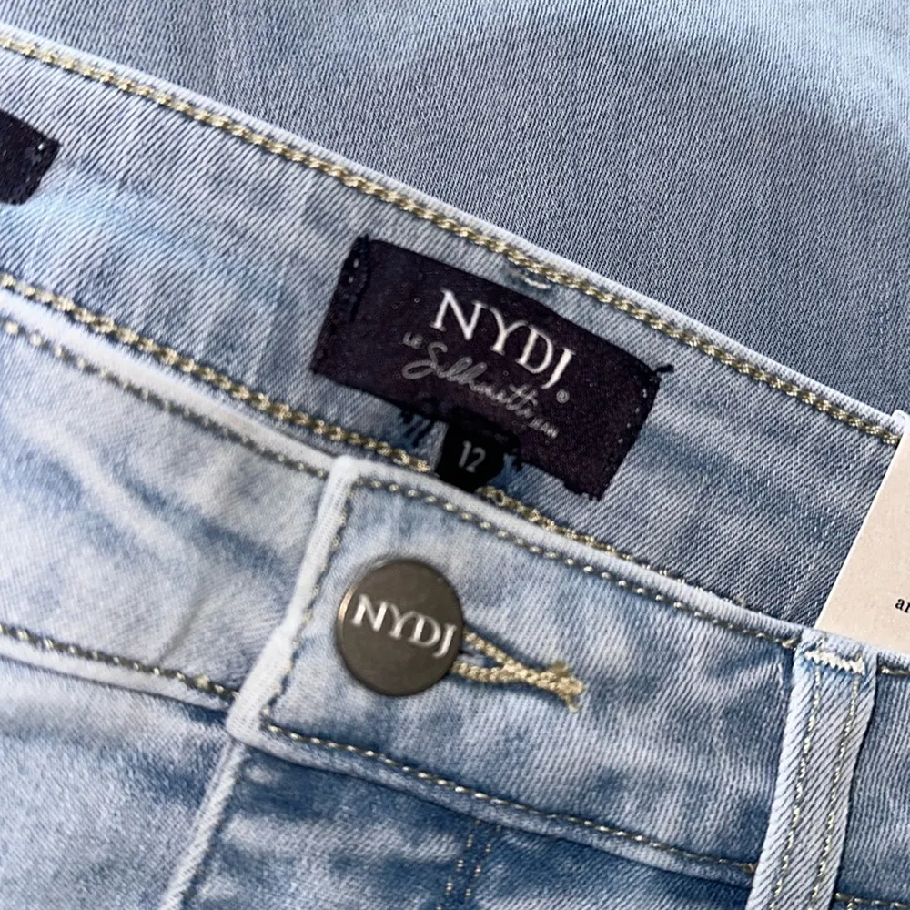 NWT NYDJ Seamless High Rise Ami Skinny Capri - Daybreak - Image 7