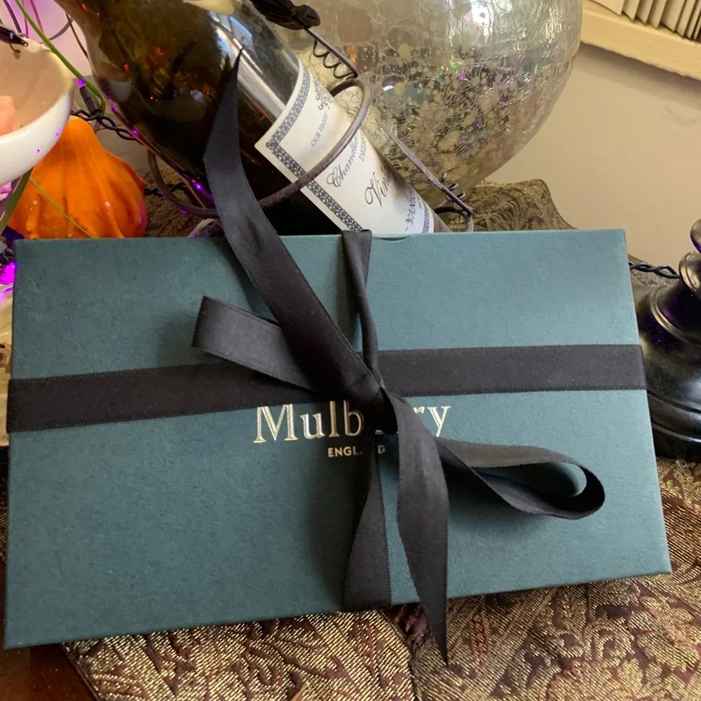 Authentic MULBERRY ENGLAND Calf leather/studs card/phone holder - Image 11