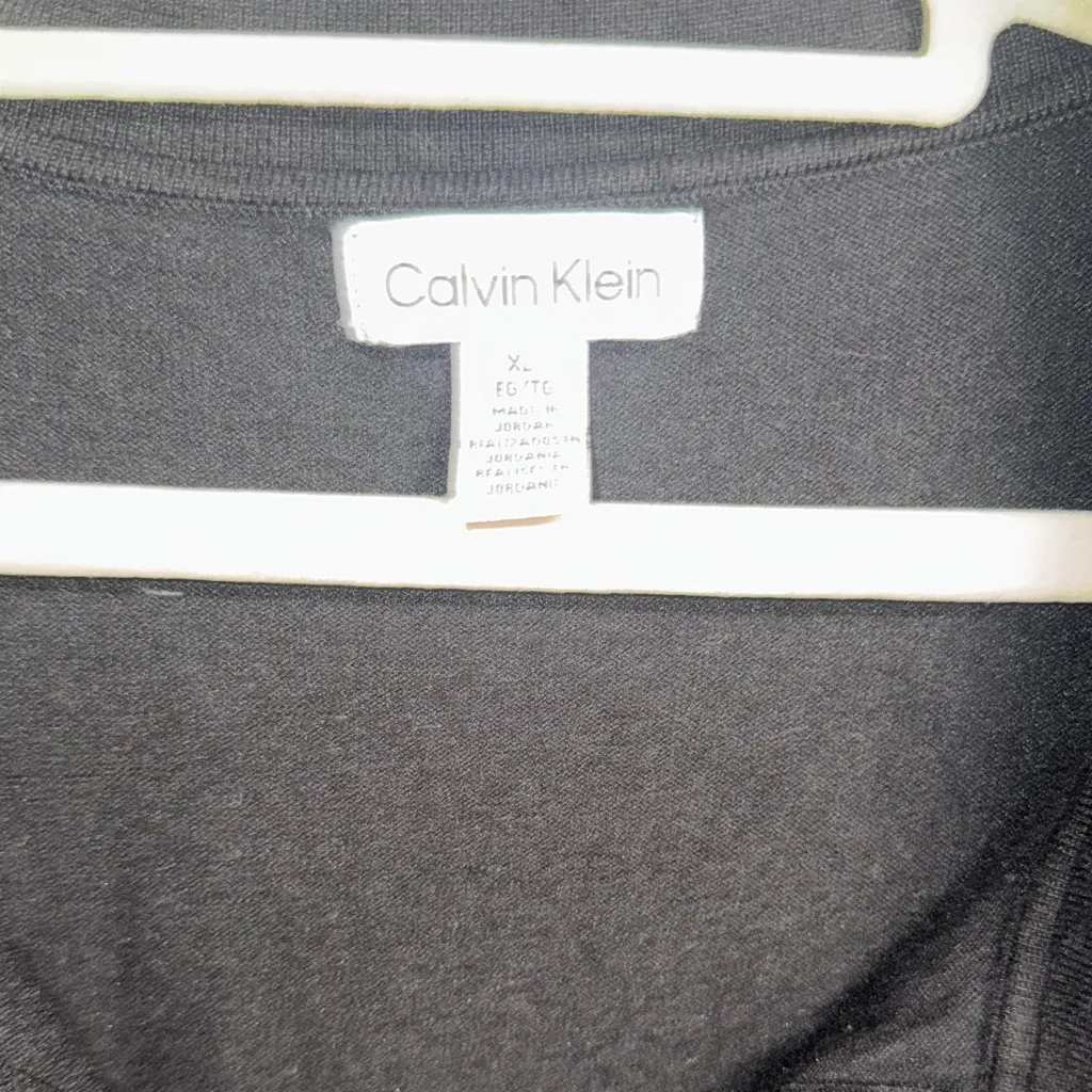 Calvin Klein Women's Black V-Neck Sweater - Image 2