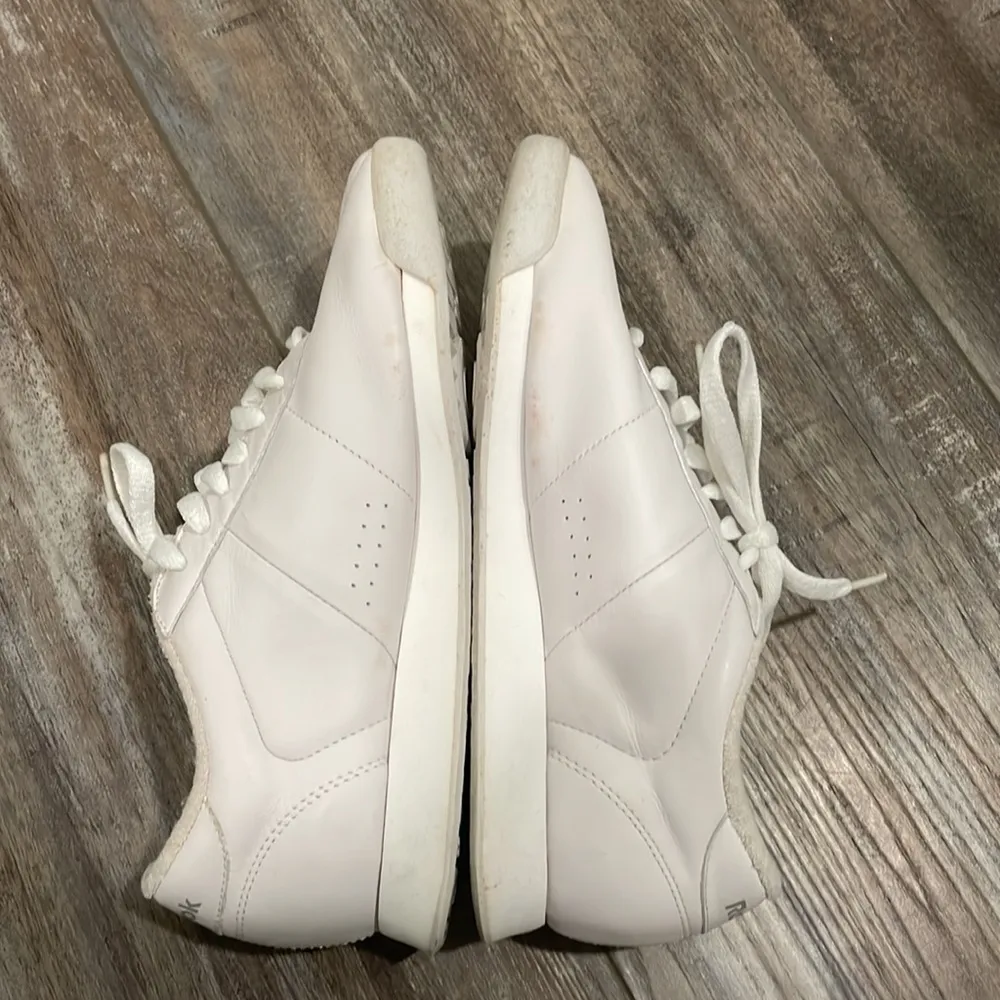 REEBOK CLASSIC FANTASY LEATHER AEROBIC SHOE - Image 5