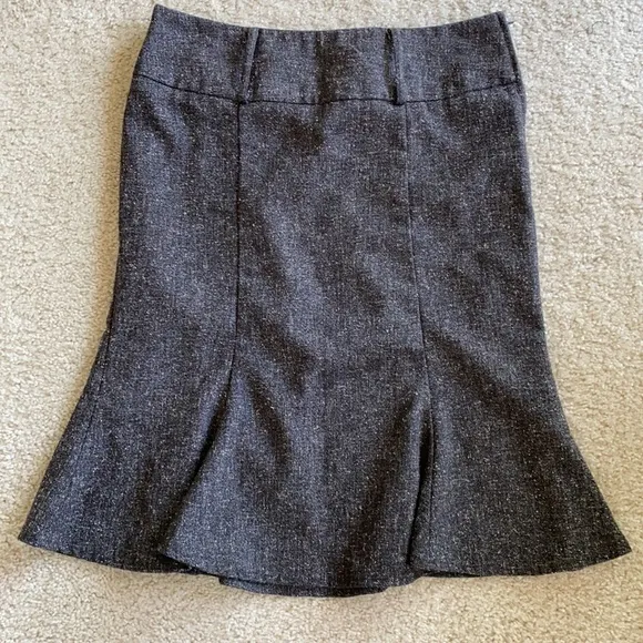 Tweed fit and flare skirt - Image 1