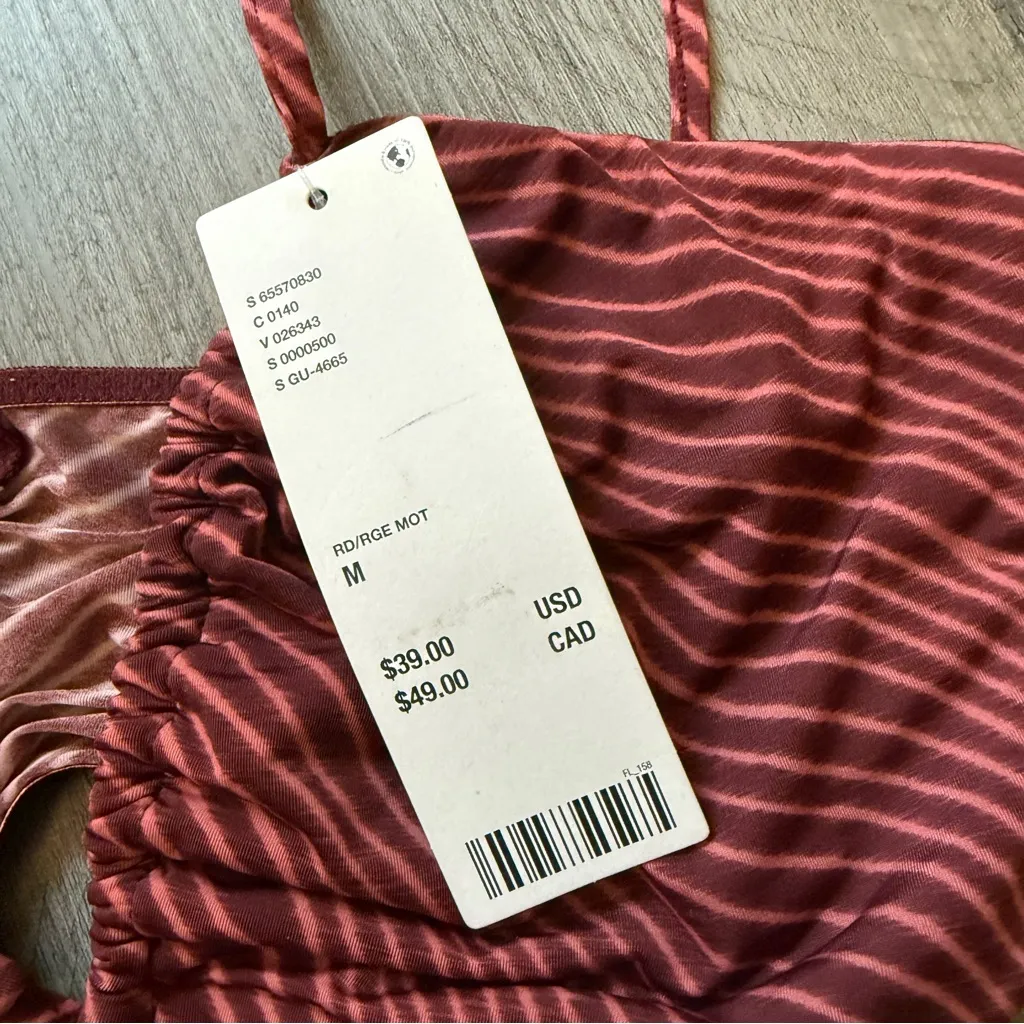 Urban Outfitters Wrap Bralette Strappy Crop Top NEW Wine Pink - Image 6