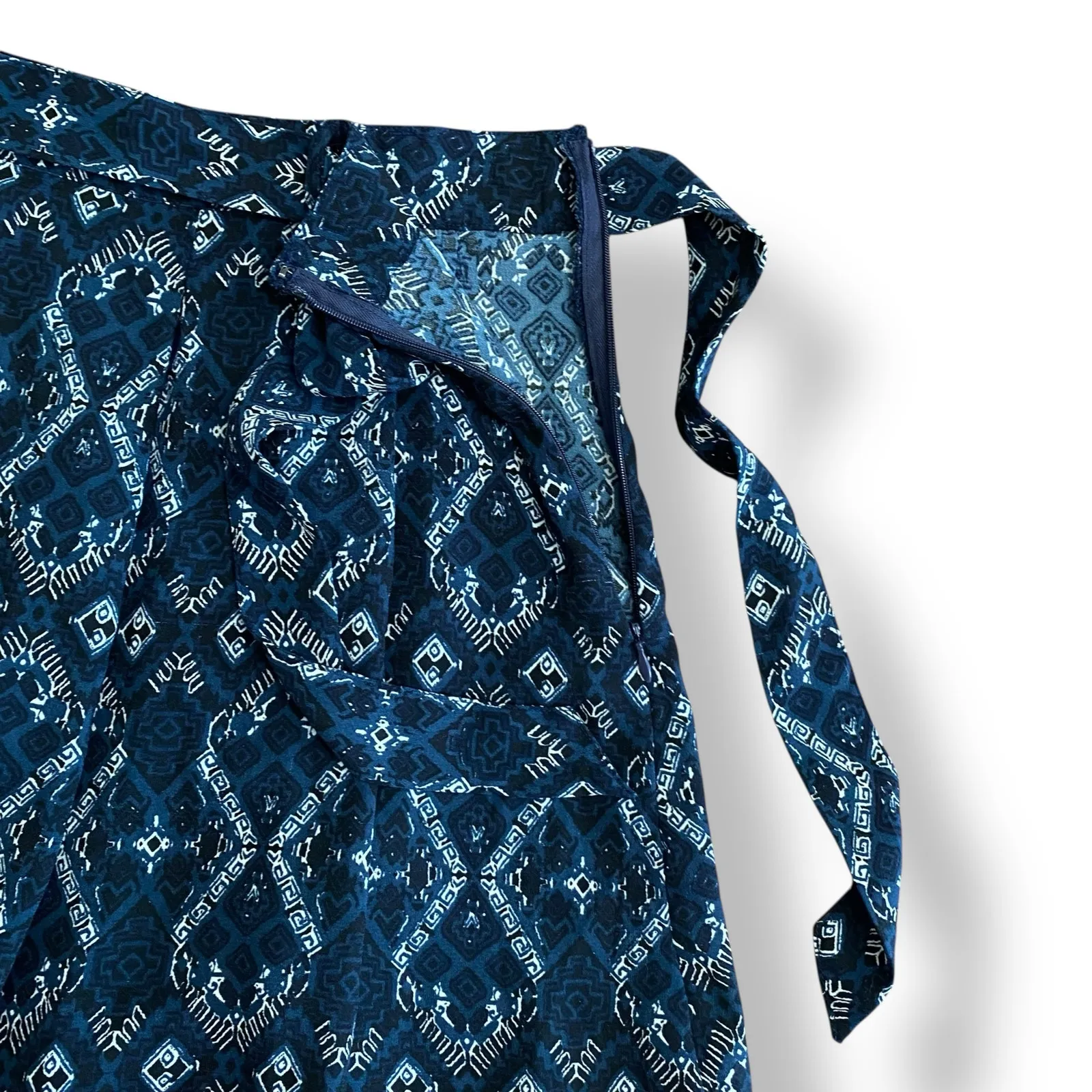 Abercrombie & Fitch Geometric Tie Belt Mini Skirt‎ Womens Size S Blue Cream - Image 4