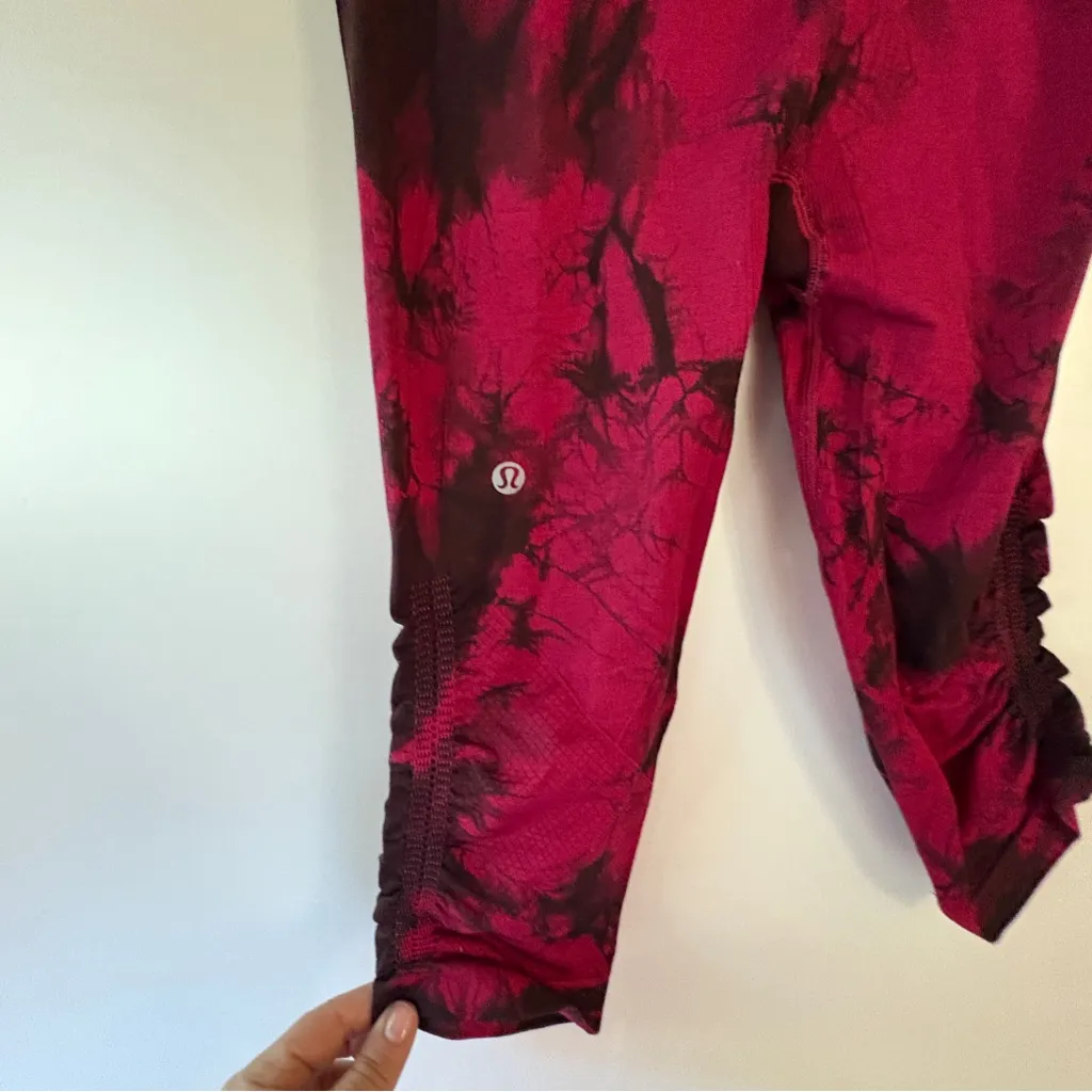 lululemon athletica  Burgundy black Tie-Dye Capri Leggings size 2 - Image 3