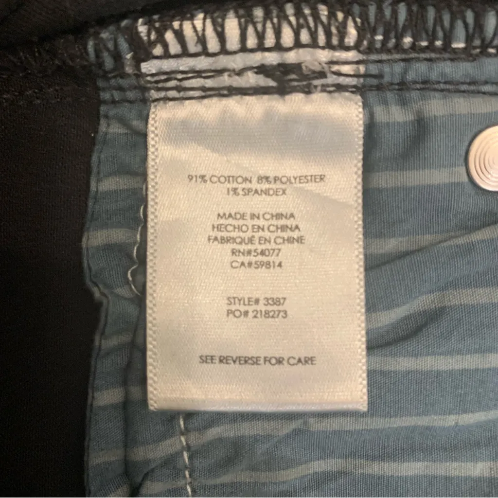 EUC CAbi Slim Boyfriend Distressed Black Wash Jeans Style 3387 Size 6 - Image 12