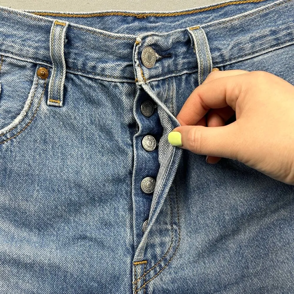 Levi's 501 Jean Shorts Cut Off Light Wash Button Fly High Waisted Distressed 28 - Image 4